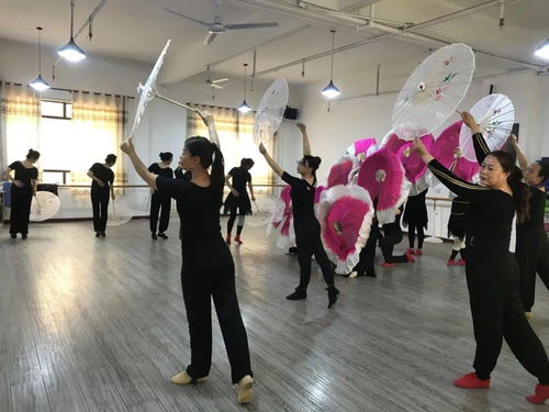 藝術(shù)之光照亮黨史 文藝創(chuàng)作與表演如何推動黨史學(xué)習(xí)教育深入人心